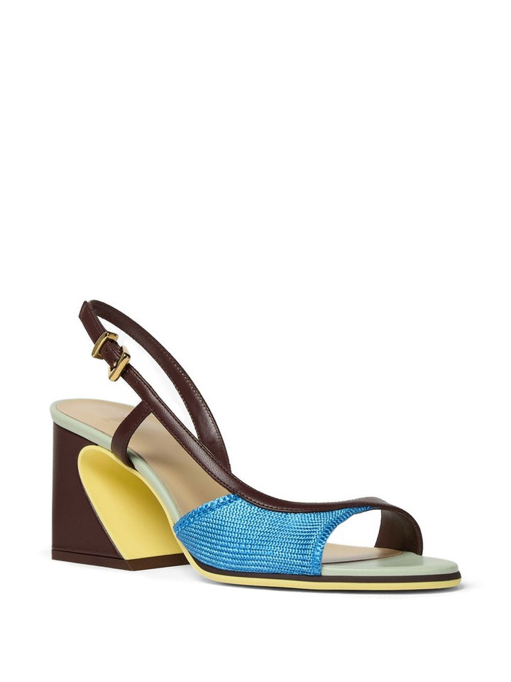 Pumps con cinturino posteriore