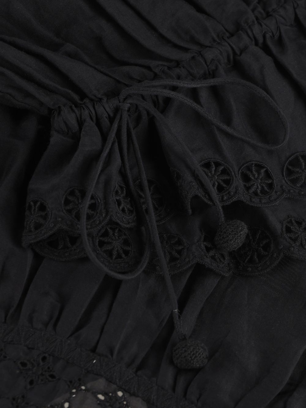 Blusa con volant in pizzo sangallo