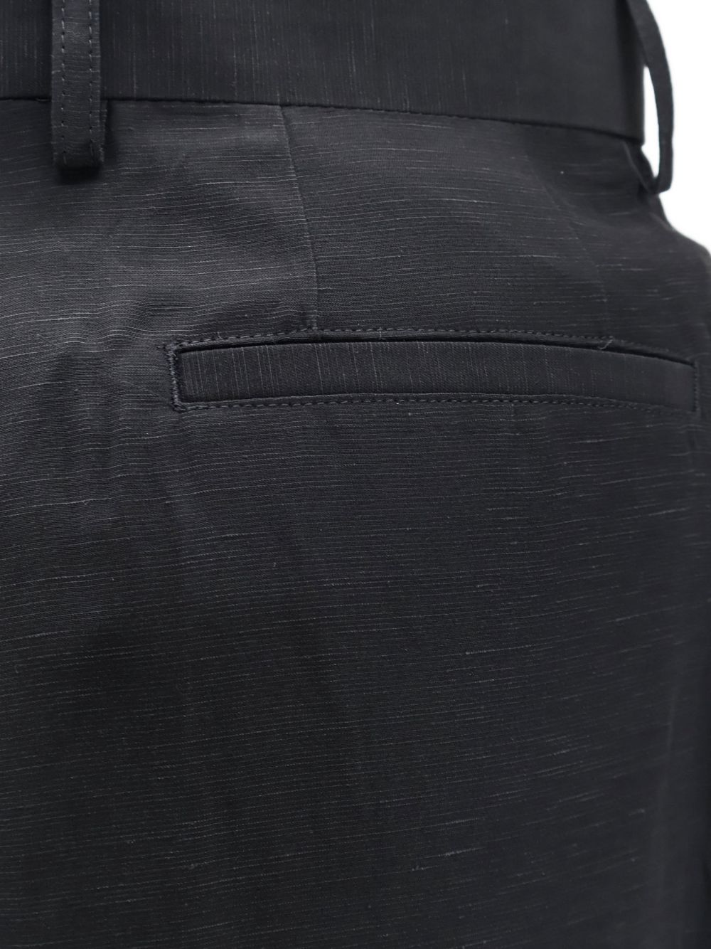 Pantaloni con bottoni