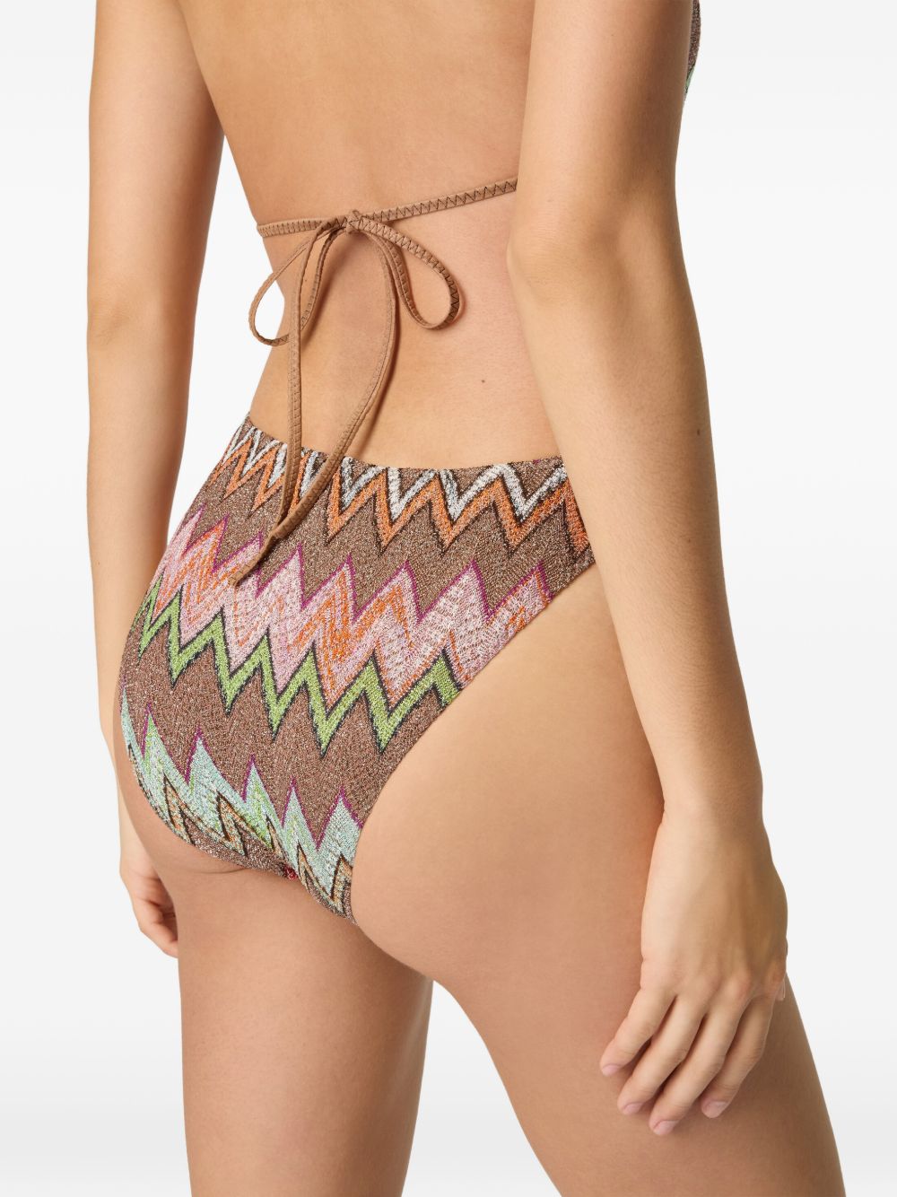 Costume intero con motivo a zigzag