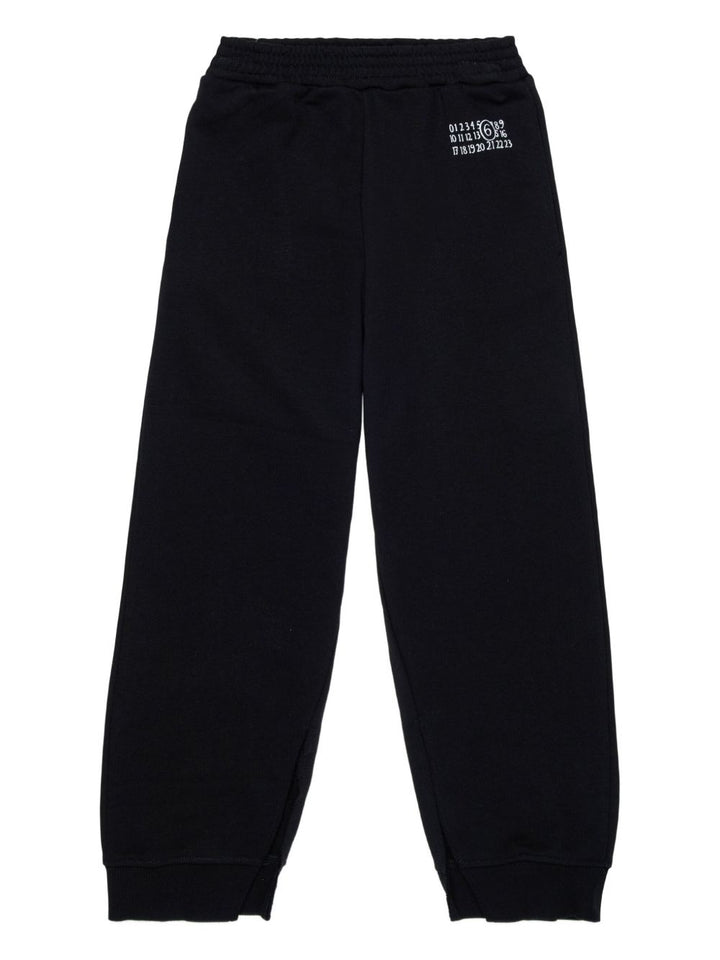 pantaloni con orlo diviso