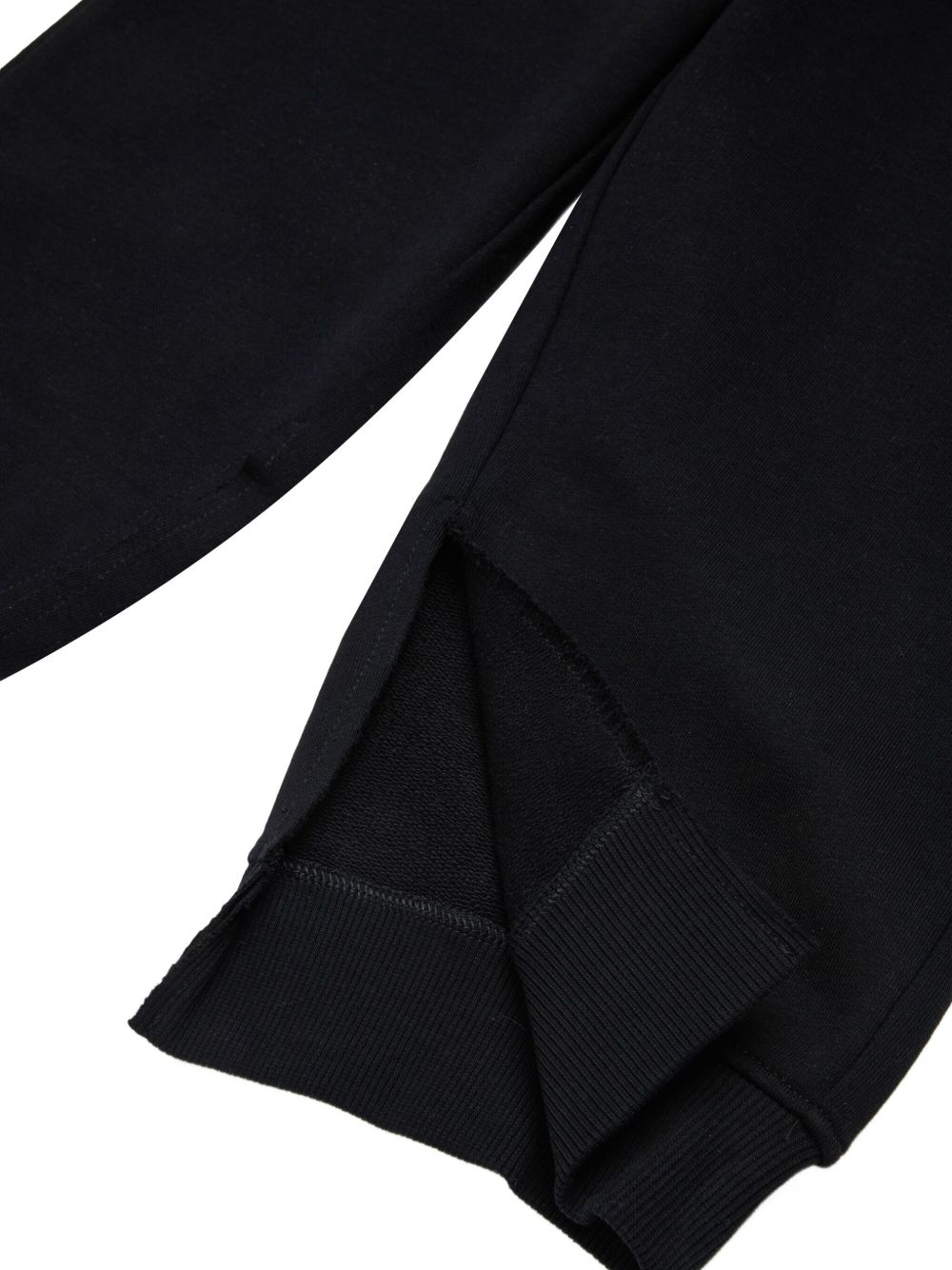 pantaloni con orlo diviso