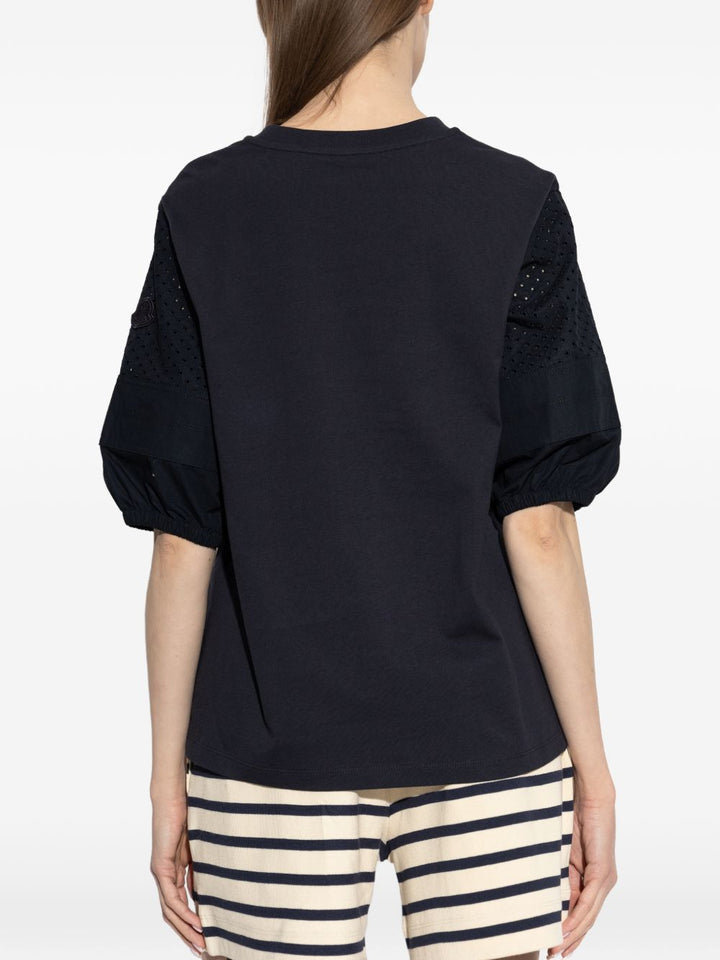 T-shirt traforata con maniche a palloncino