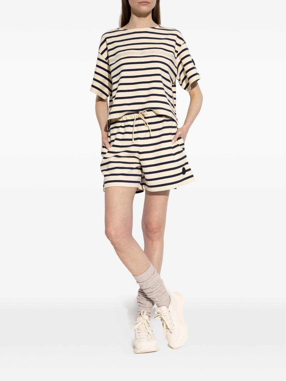 Pantaloncini a righe con coulisse