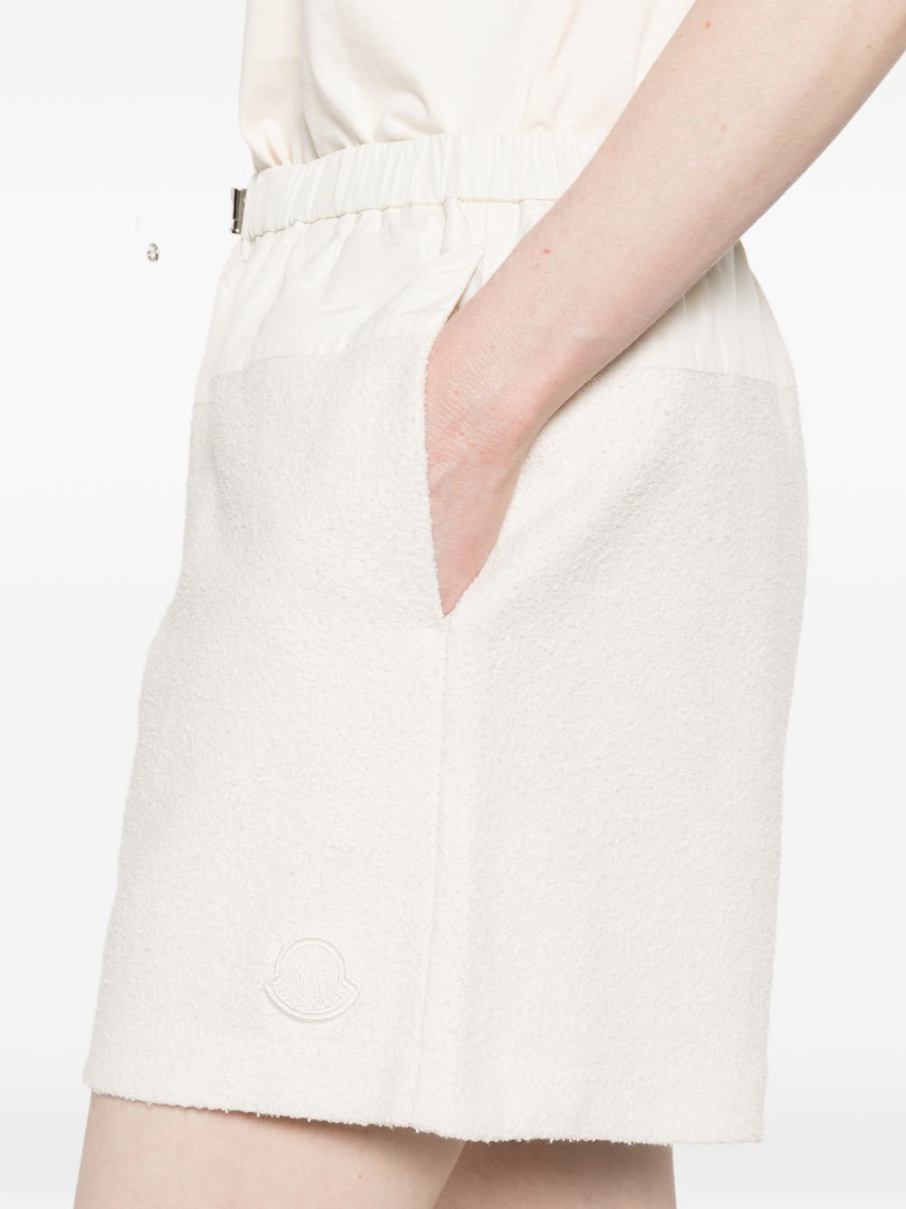 Pantaloncini con coulisse e patch logo