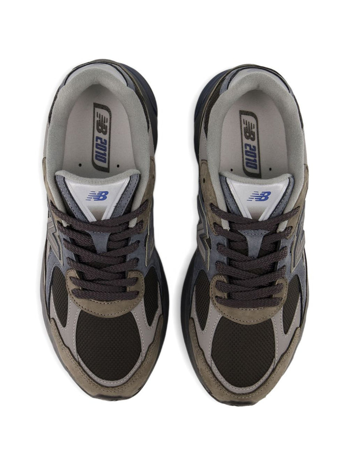 Sneakers con inserti "2010"