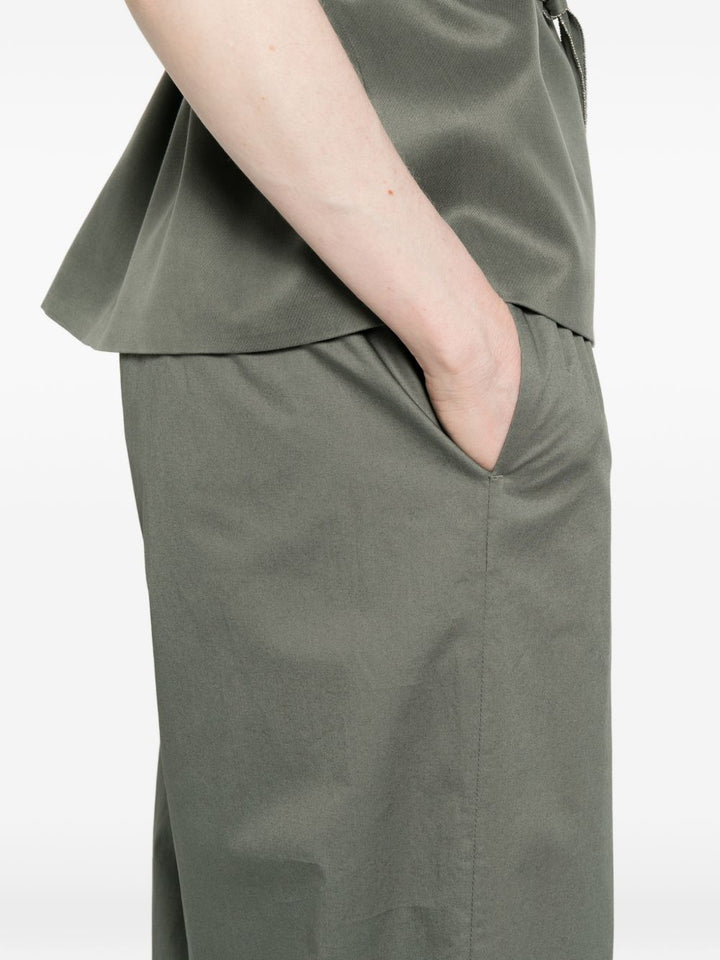 pantaloni con vita elasticizzata
