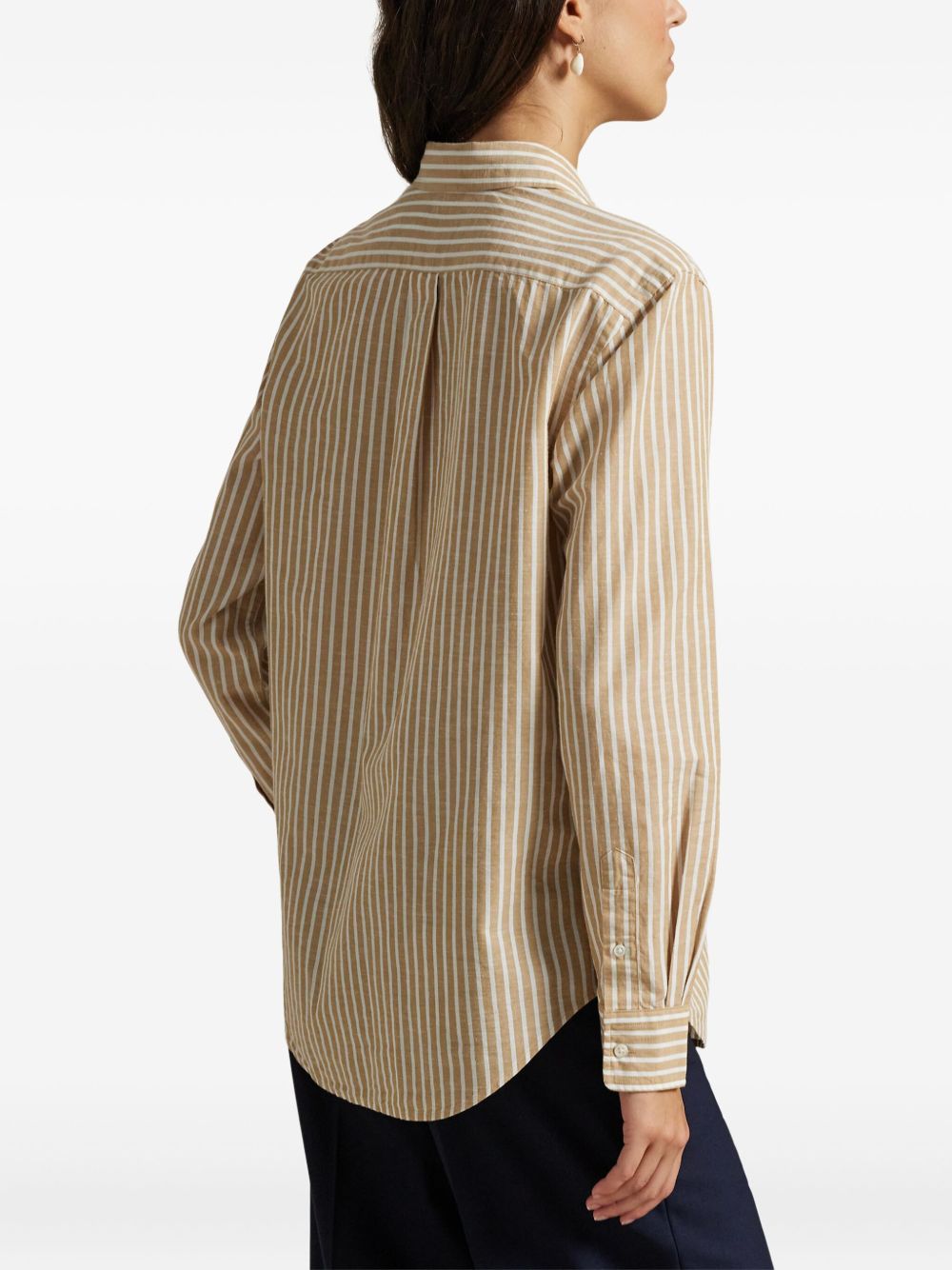 Camicia a maniche lunghe con bottoni e righe