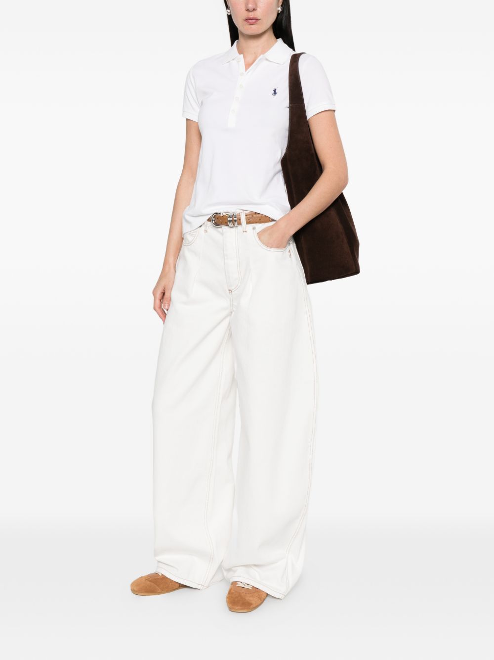 polo con logo ricamato