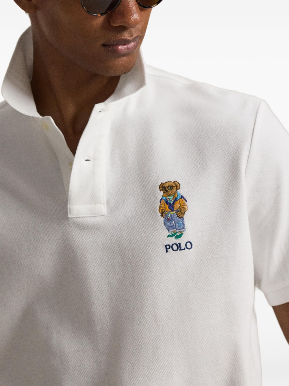 Polo con ricamo