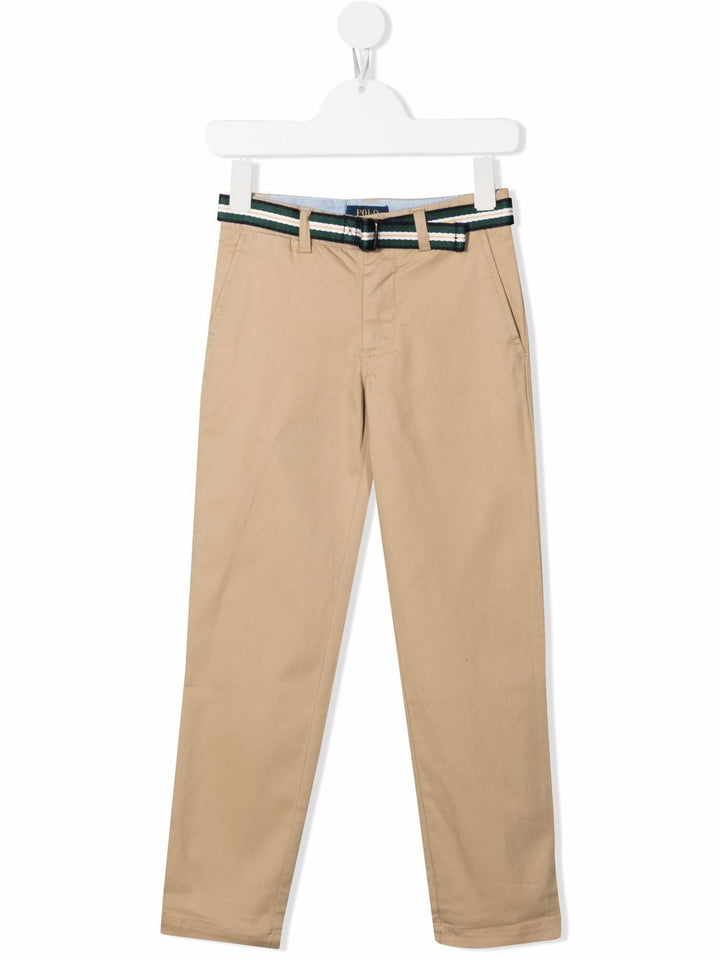 Chino con cintura