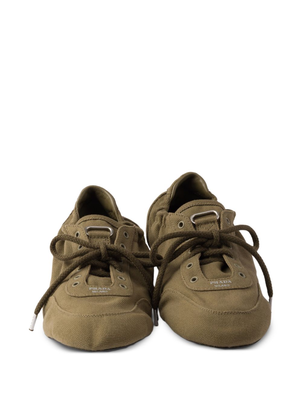 Sneakers 'Collapse' in tela