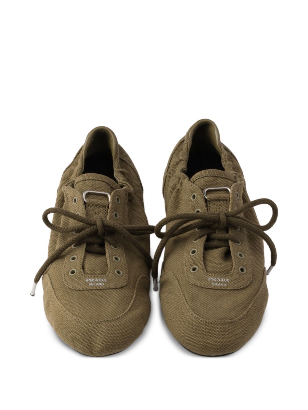 Sneakers 'Collapse' in tela