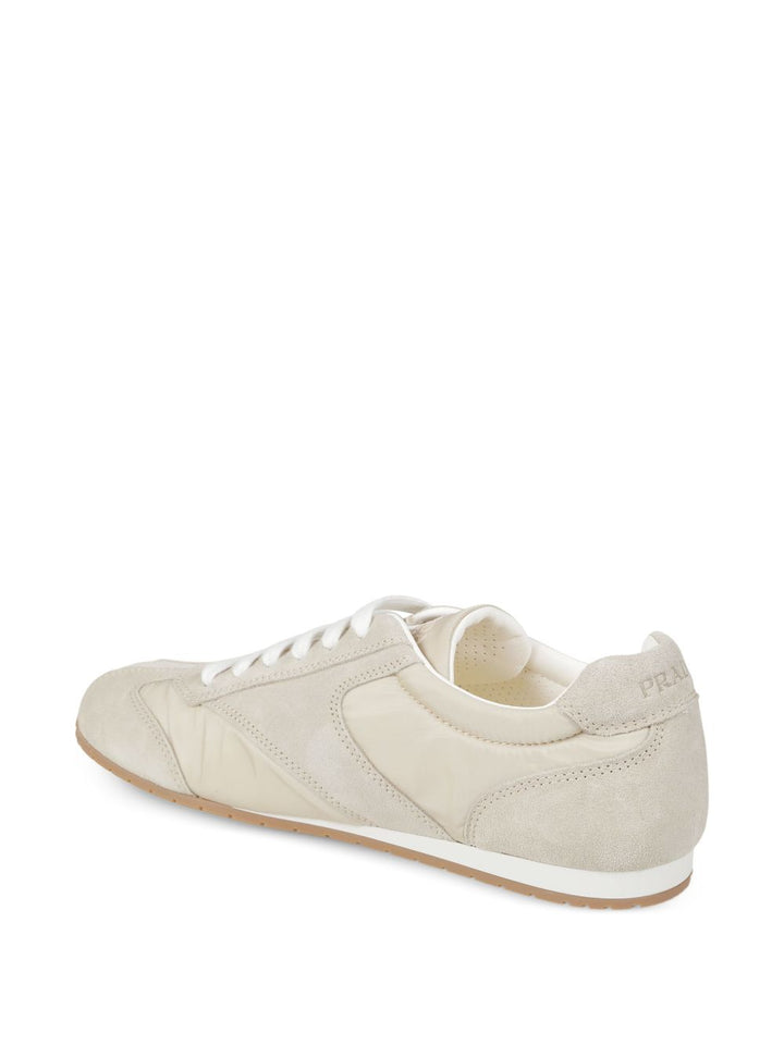 Sneakers "Logo-Detailed Lace-Up"