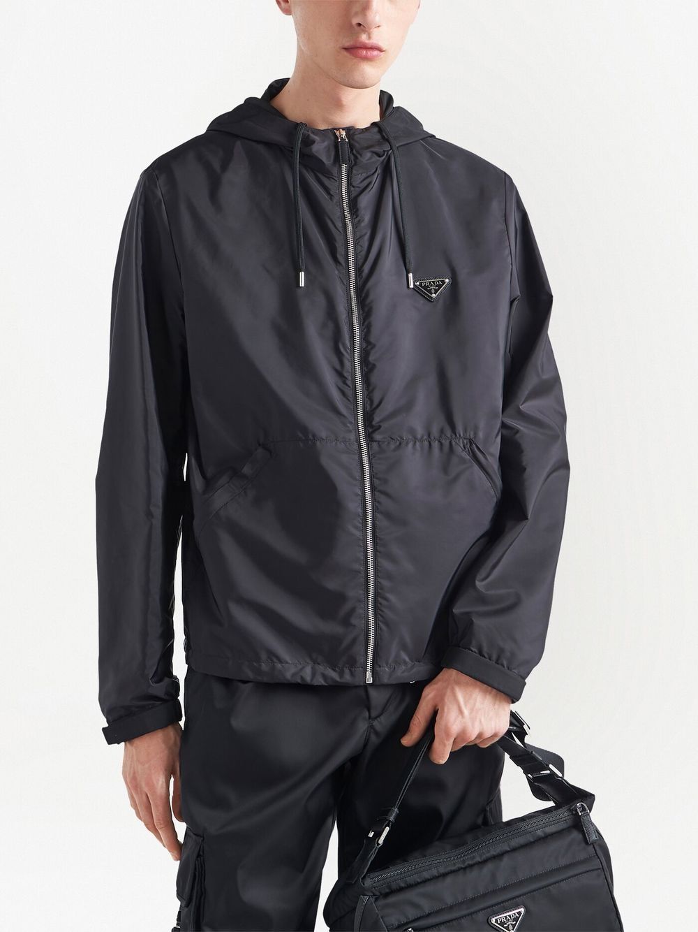 Giacca con cappuccio in Re-Nylon