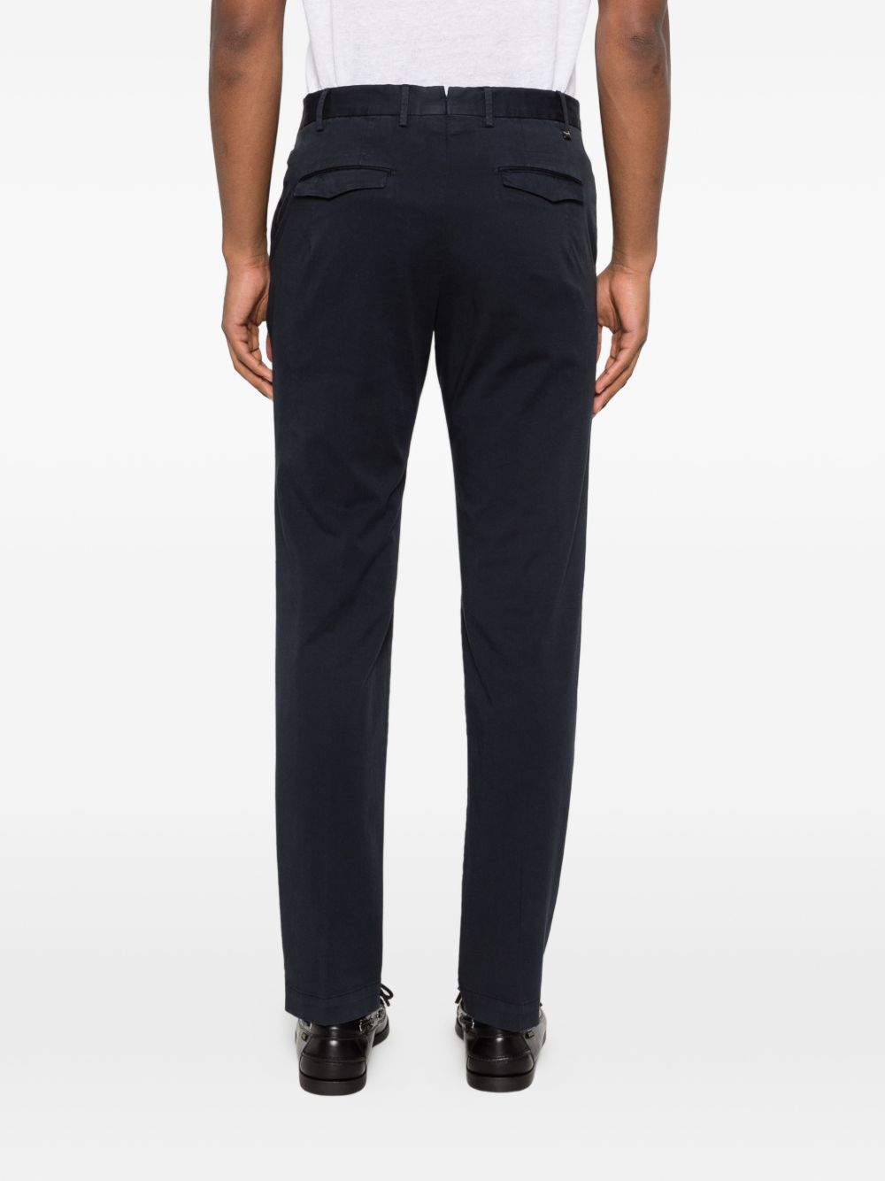 Pantalone dritto con cinturino passa cintura
