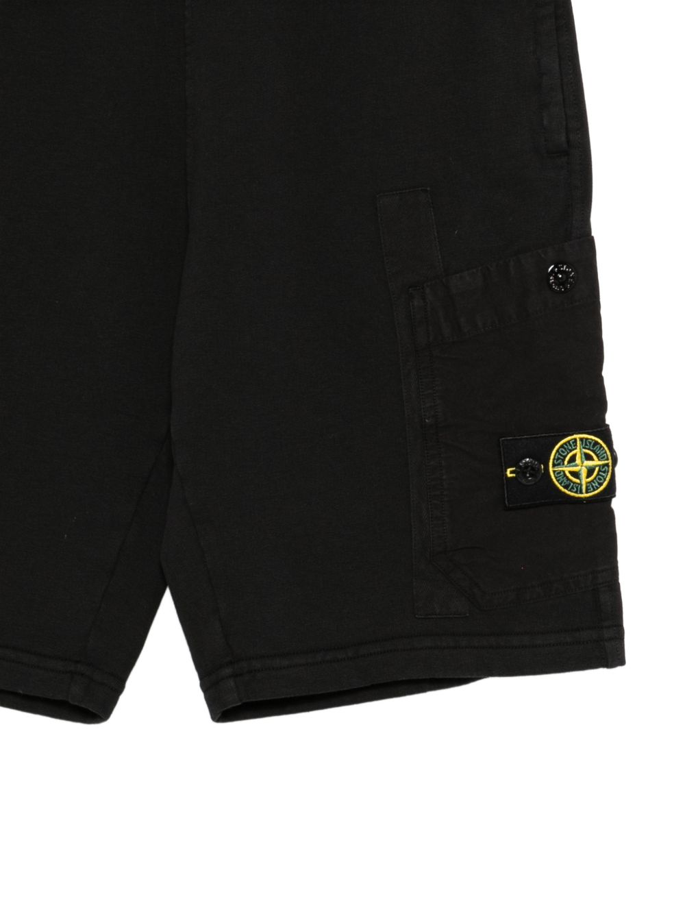 pantaloncini con toppa con logo