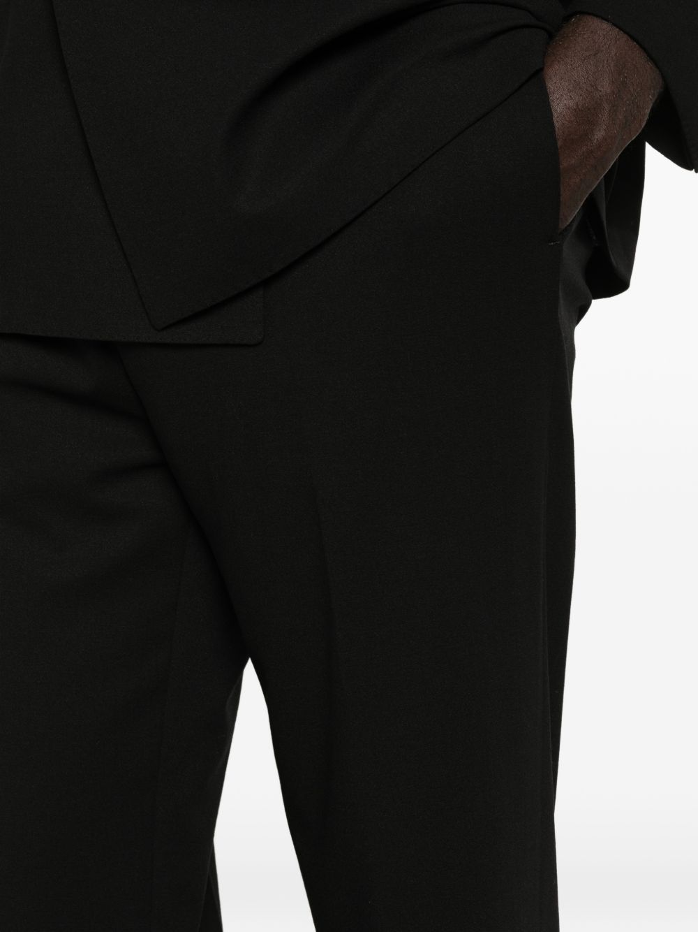 Abito sfoderato "New York" sei bottoni, un petto e mezzo, linea casual no pince sul pantalone