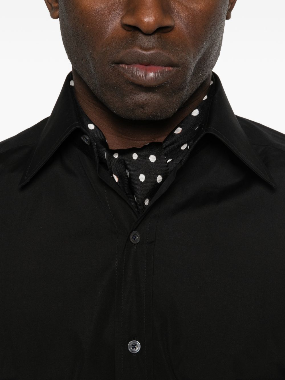 camicia con bottoni