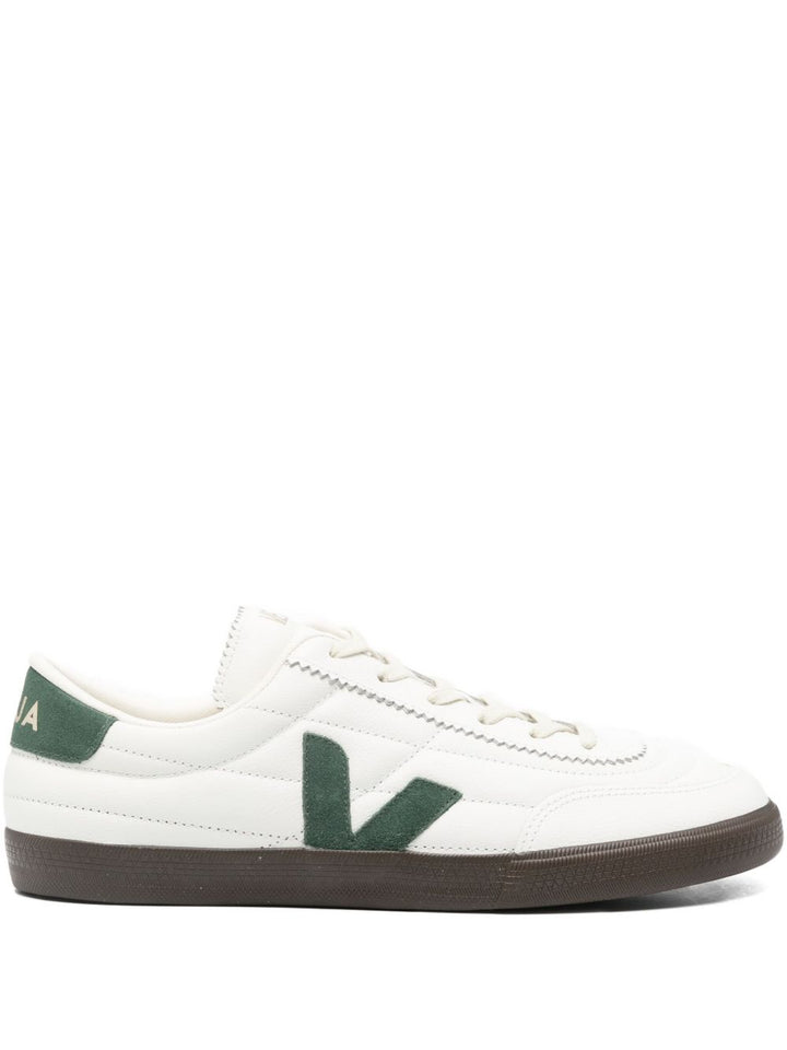 Sneakers con dettaglio a V