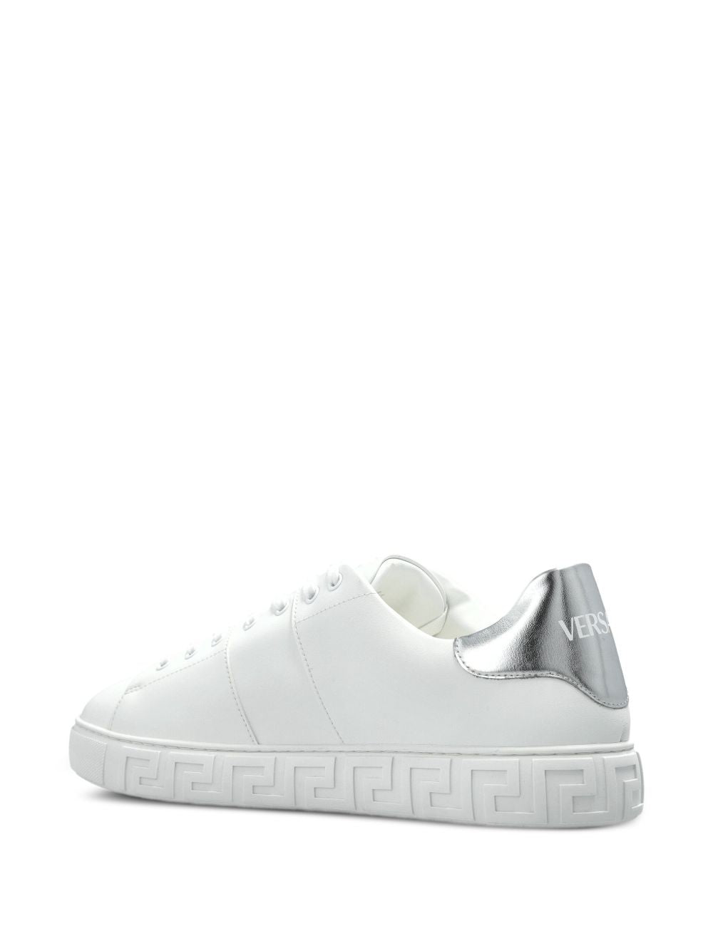 Sneakers "Medusa Head"