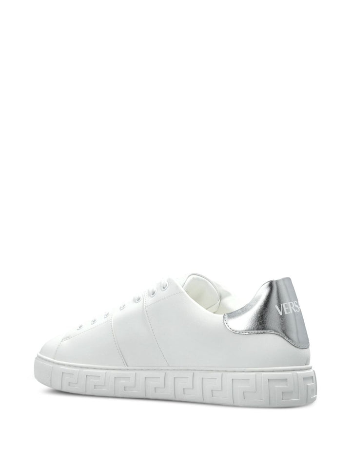 Sneakers "Medusa Head"