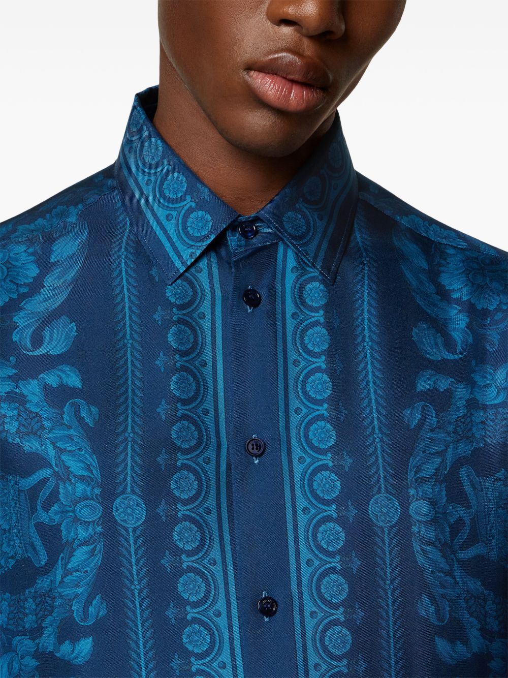 Camicia abbottonata con stampa barocca