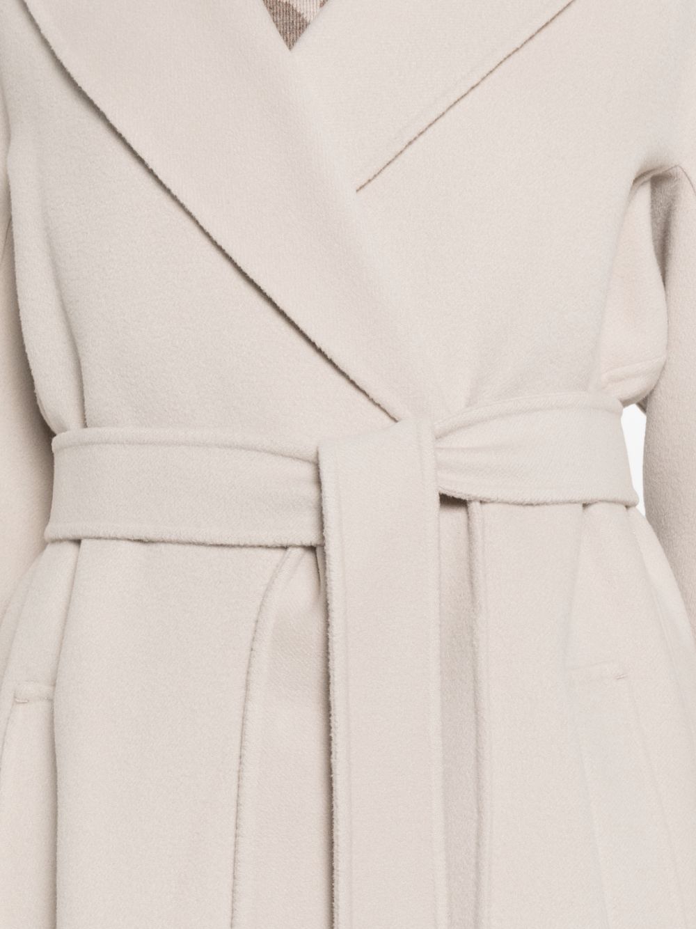 Cappotto con cintura